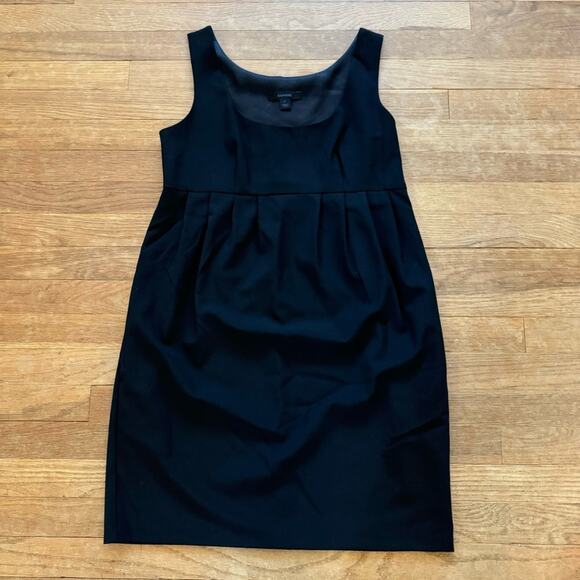 Express black sleeveless empire waist knee length shift dress size 8
 b7 - Picture 1 of 4